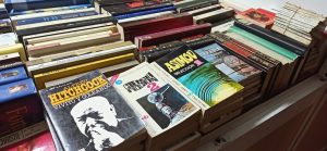 Despedida de la Feria del Libro Antiguo en la Plaza Nueva de Sevilla este sábado