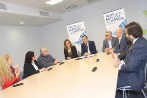 El Ayuntamiento de La Rinconada (Sevilla) establece un acuerdo por el empleo con asociaciones empresariales.