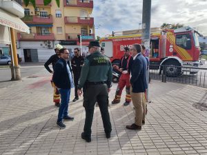 El alcalde de Los Palacios (Sevilla) lamenta el "desgraciado" incendio mortal y agradece la "rápida" reacción