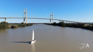 Sanz critica la falta de planificación del puente de la SE-40 durante la visita del ministro a Sevilla.