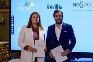 Sevilla implementará medidas para mejorar la convivencia entre turistas y residentes, anunció el Ayuntamiento.