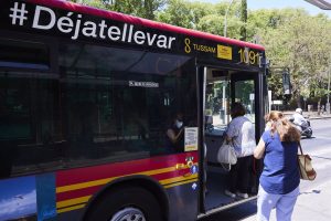 Tussam ofrece un servicio gratuito de autobús tras el partido España-Escocia en La Cartuja de Sevilla