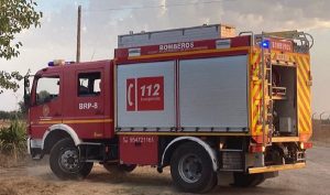 Un hombre es llevado al hospital después de un incendio en una casa en Dos Hermanas (Sevilla)